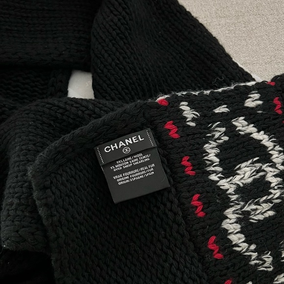 Auth Rare Chanel CC  Logo Black Wool Knit Scarf/ Muffler - New - Picture 7 of 8